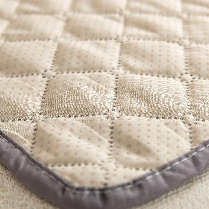 GIBZ Water Resistant Dog Bed Blanket Cover Large Anti Slip Pet Furniture Protector Washable Cat Quilted Mat for Couch, Red, 100x127cm