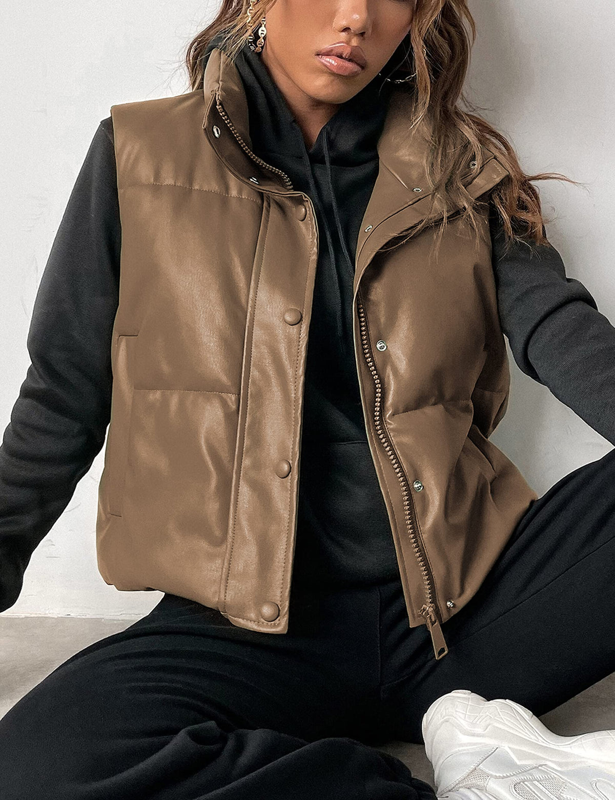 Ailoqing Womens Faux Leather Puffer Vest Zip Up Sleeveless Winter Cropped Jacket(Khaki-XS)