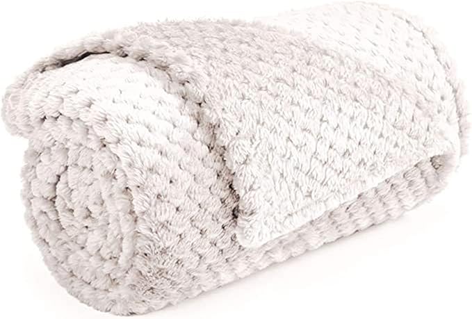 Pet Blanket Warm Soft Dog Blankets Washable Cat Throw Blankets Sofa Bed Couch Furniture Protector Cover for Small Medium Large Dogs Cats, White, 39" x 63"