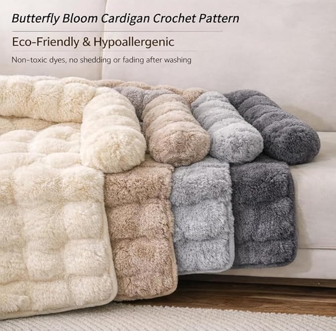 Dream Cloud Pet Sofa Bed, Washable Non-Slip Fluffy Plush Dog Mat for Furniture Protector Mat for Sofa Car & Floor for Small Medium Dogs & Cats (Black)