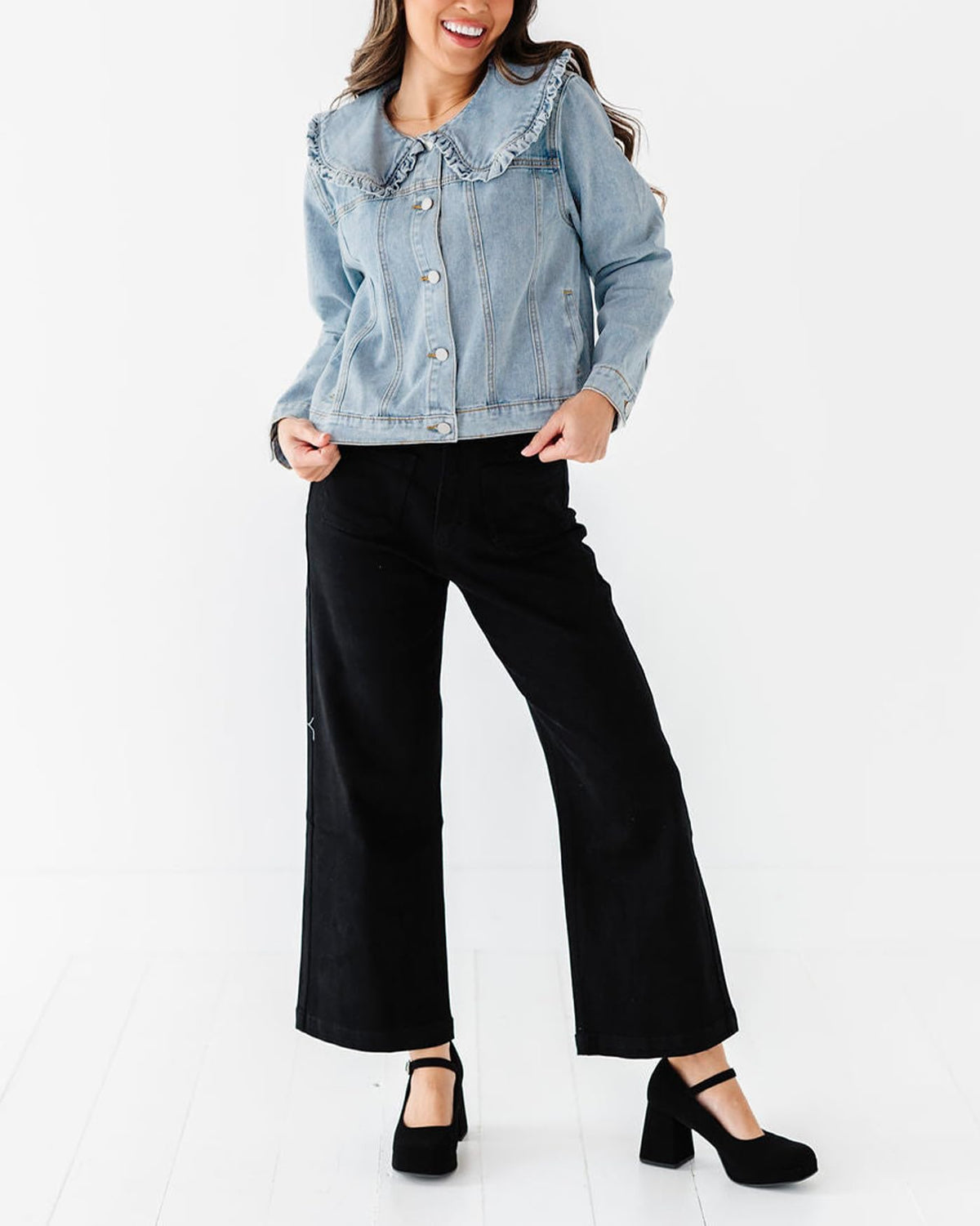 Kedera Women's Peter Pan Collar Denim Jacket Long Sleeve Button Down Jean Jackets with Pockets