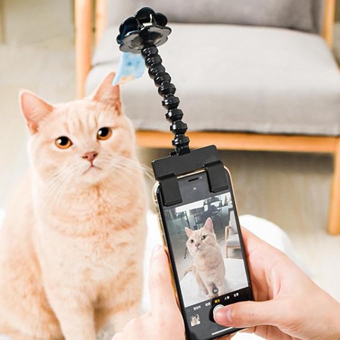 Pet Selfie Treat Clip, Rotatable 360 Degree, Stable Firm Plastic Clip for Smartphone Camera - Easy Attachment, Adjustable Angle, Ideal for Dogs and Cats
