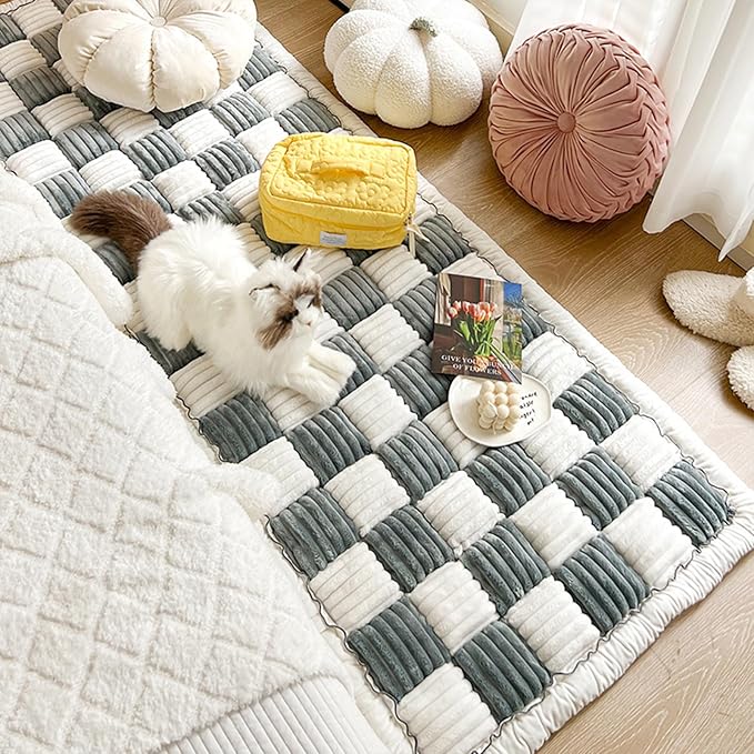 FunnyFuzzy Cream-Coloured Plaid Square Pet Mat Bed Couch Cover, Winter Thickened Dog Bed Cover Pet Blanket Sofa Couch Furniture Protector for Kids Dog Cat(Size:19.6 * 19.6 in,Color:Grey)